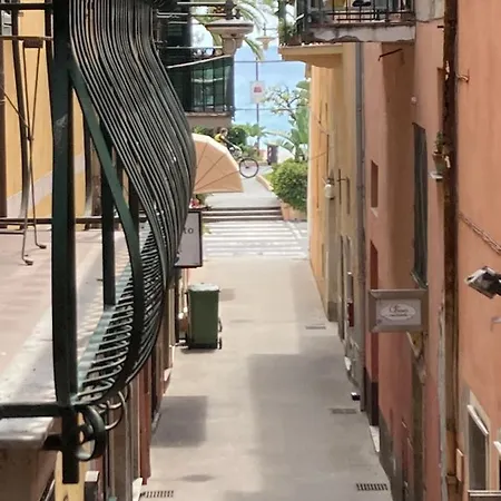 La Casa Di Toni 2 Passi Dal Mare 菲纳莱利古雷